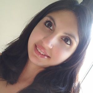 Meet your Posher, Carina